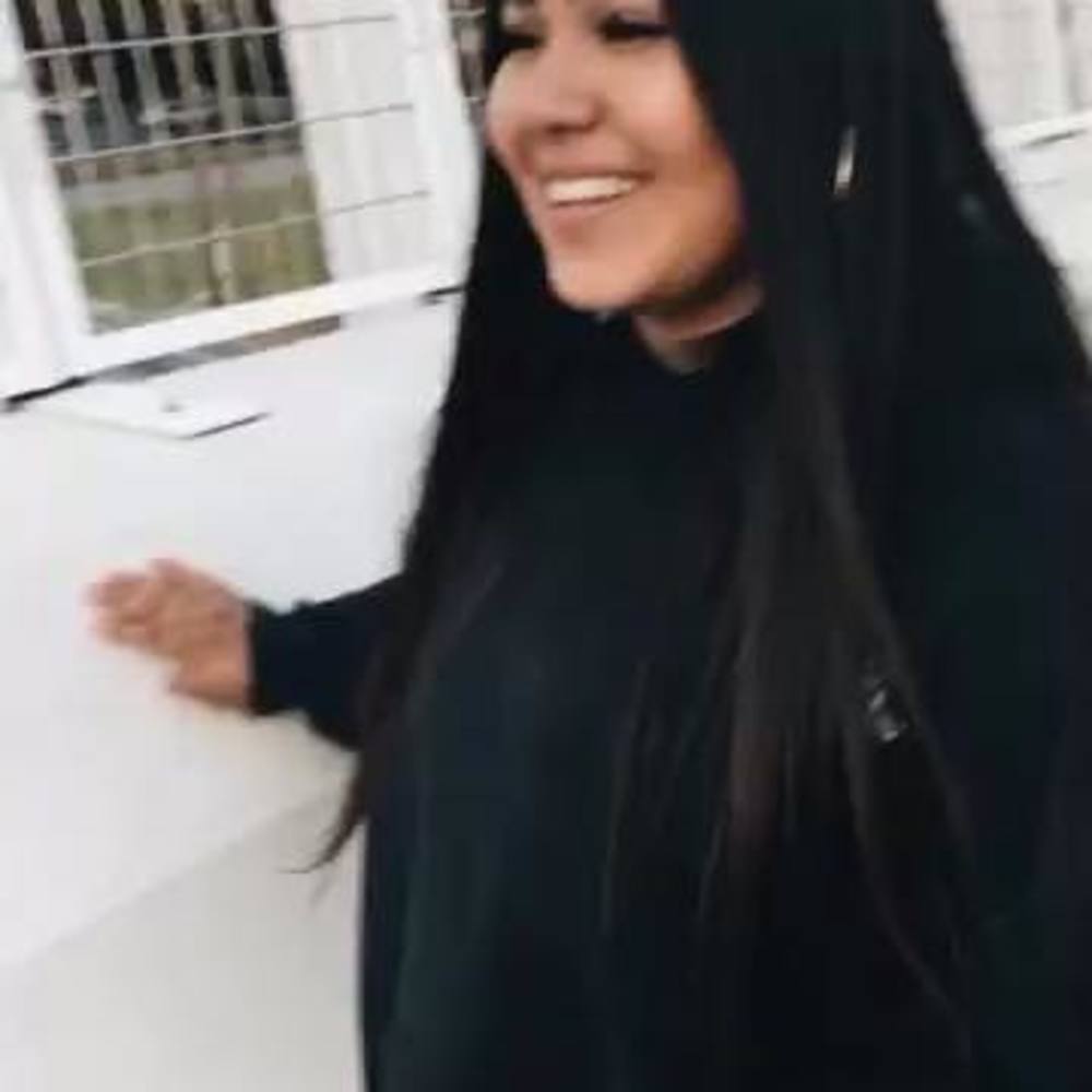 Meet your Posher, Maya